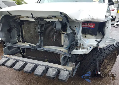 2020 Toyota Tacoma Sr5 z USA, uszkodzony, nr VIN 5TFAX5GN0LX179618